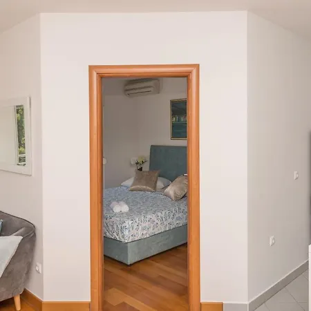 Apartment Silvija Makarska