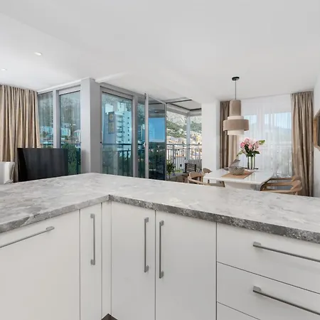 Seafront Silvija Appartement *